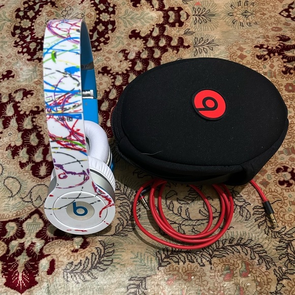 *Not For Sale* Limited Edition Beats Graffiti Wired Headset - Picture 1 of 5